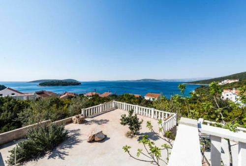 Villa Paradise Regained