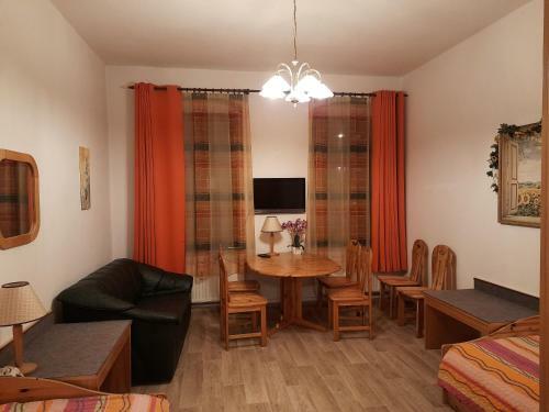Hostal Arthur Albert Apartment