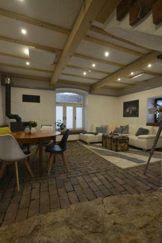 Villa Eifel Kate, Relaxen Mit Sauna Und Whirlpool