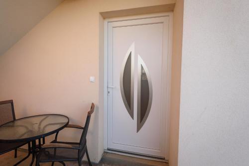 Apartman Ana, Metkovi?