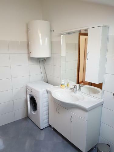 Apartments Eni