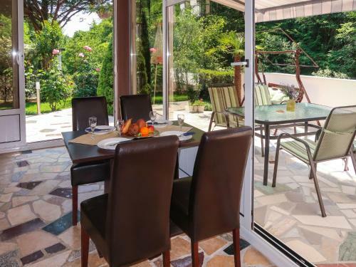 Holiday Home Oscha