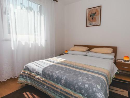 Apartment Knezevic With Pool