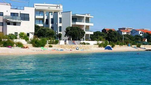 Beach Apartment In Mandre