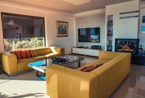 Luxury Apartments White Villa Violeta
