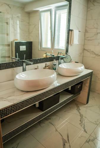 Luxury Apartments White Villa Violeta