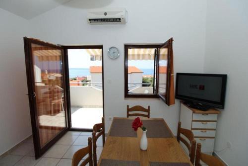 Apartments Besedi?