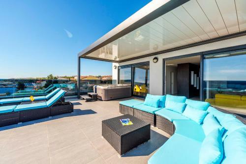 Apartamento Mediteran Luxury Penthouse With Jacuzzi
