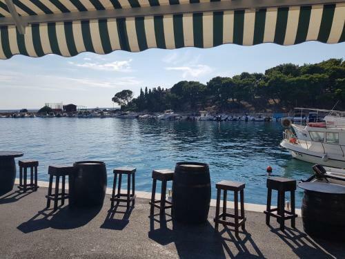 Apartmani Blazevic - 90m From Sea