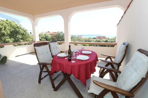 Apartments Mare-200 M From The Beach