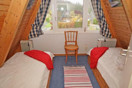 Zeltdachhaus Mit Parkplatz Vor Der