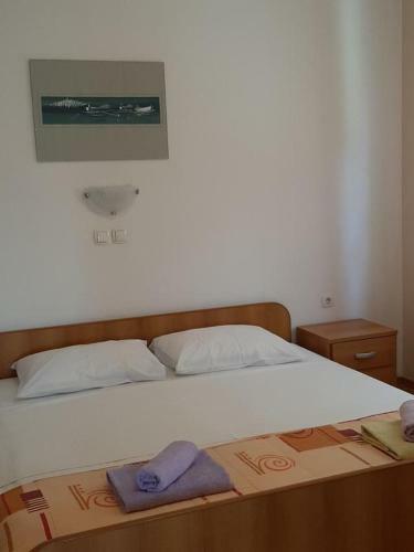 Apartments With A Parking Space Lopar, Rab - 18388