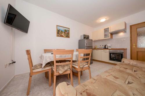 Paradise Apartments