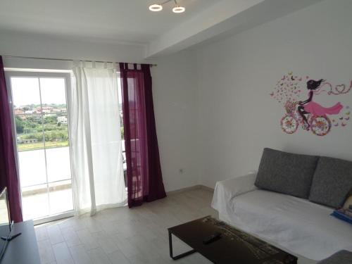 Apartments With A Parking Space Lopar, Rab - 17103