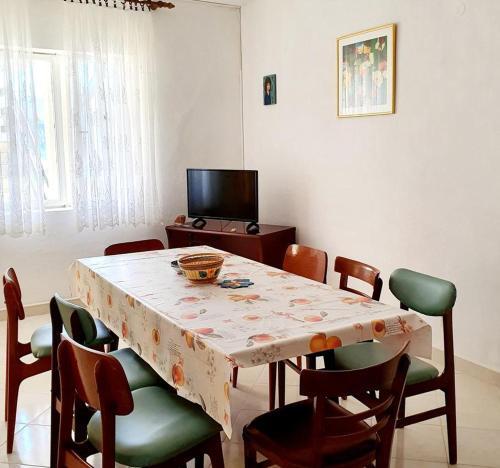 Apartment Metajna 6423a