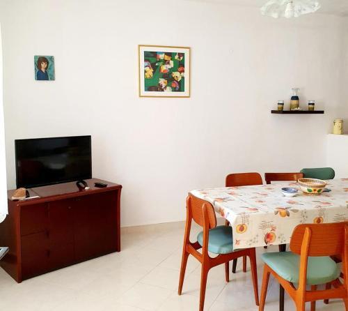 Apartment Metajna 6423a