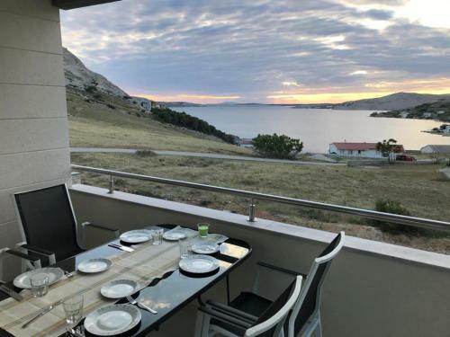 Apartamentos Metajna Modern Ap 2+2