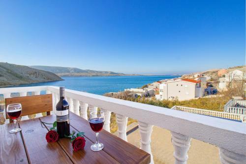 Apartments With Mountain And Seaview