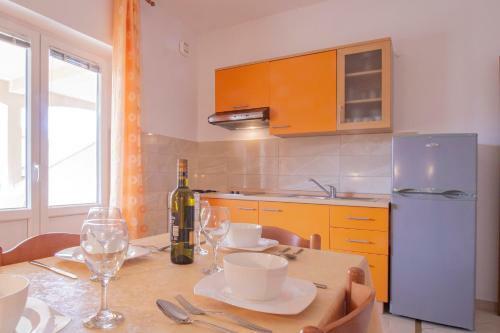 Family-friendly Apartment On The Beach With Sea View