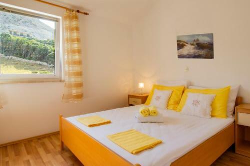 Family-friendly Apartment On The Beach With Sea View