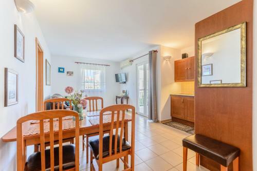 Beach Front Apartment Wojtek