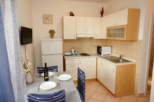 Beach Apartments Lena Brac