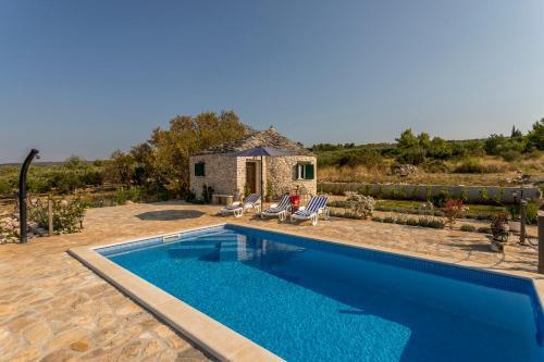 House Magical Island