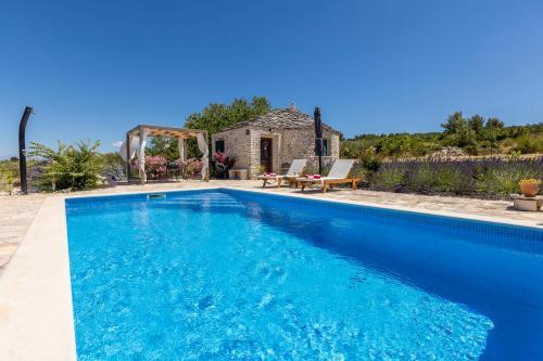 House Magical Island