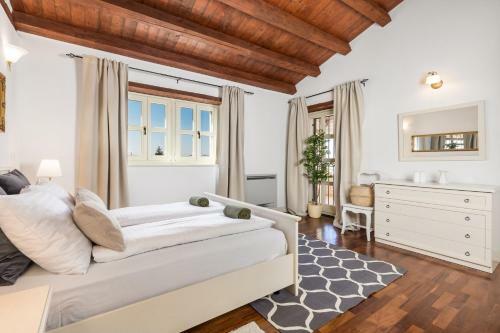 Beautiful Villa Rajki 1 & Rajki 2