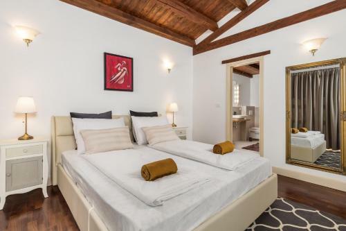 Beautiful Villa Rajki 1 & Rajki 2