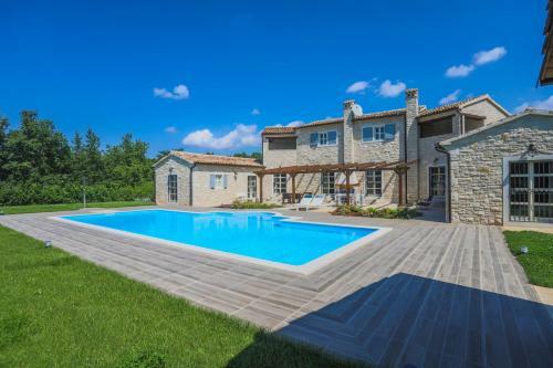 Beautiful Villa Rajki 1