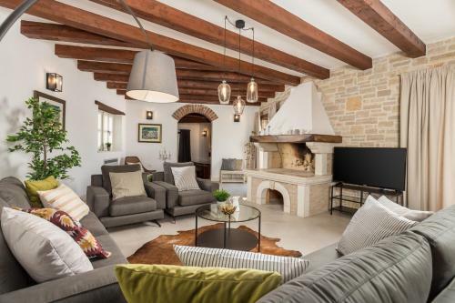 Beautiful Villa Rajki 1