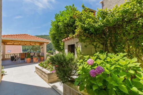 Apartamentos Villa Ana