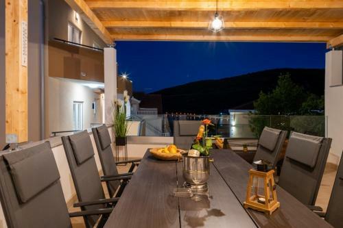 Apartments Lux 3 - Heated Pool