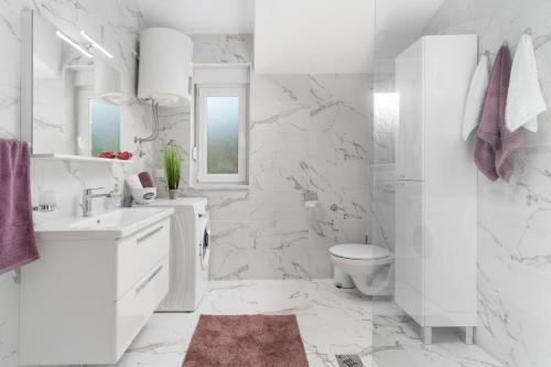 Apartments Lux 2 - Heated Pool