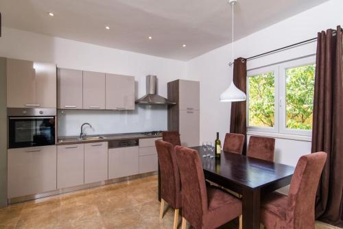 Apartments With A Parking Space Vrsine, Trogir - 16733
