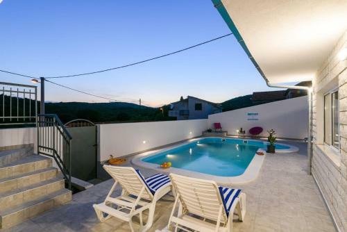 Holiday Home Mario - With Pool