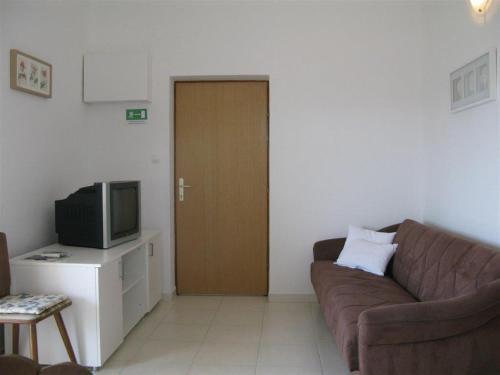 Apartments With A Parking Space Palit, Rab - 16356