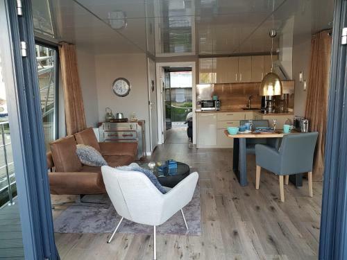 Riverloft I