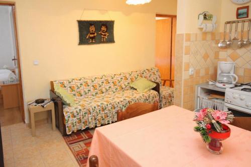 Apartments With A Parking Space Palit, Rab - 4957