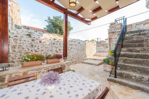 Holiday Home Lipa Na?a