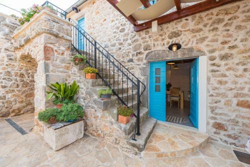 Holiday Home Lipa Na?a