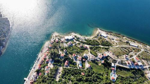 Villa Lele - Peace, Mountain & Sea View, Heated Pool