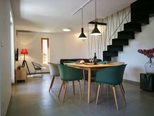 Small Villa Mande