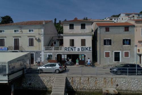 Pleasant Apartment With Seaview