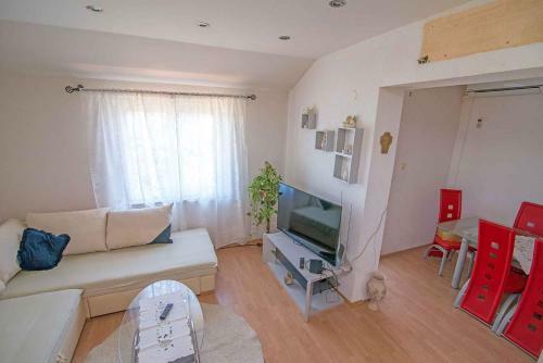 Apartment In Mali Losinj 35946
