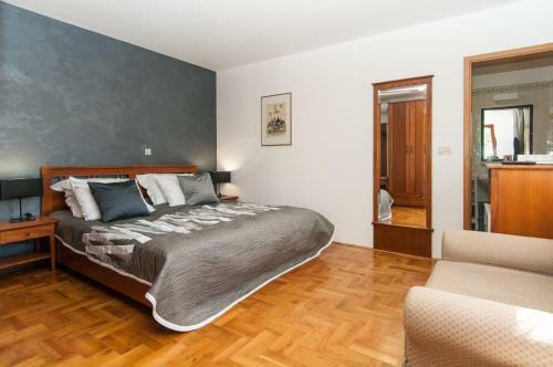 Apartments & Rooms Bianca