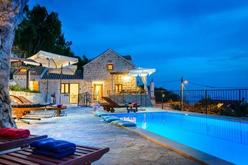 Villa Stone-exceptional Private Estate