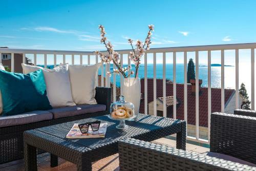 Summer Experience Apartment