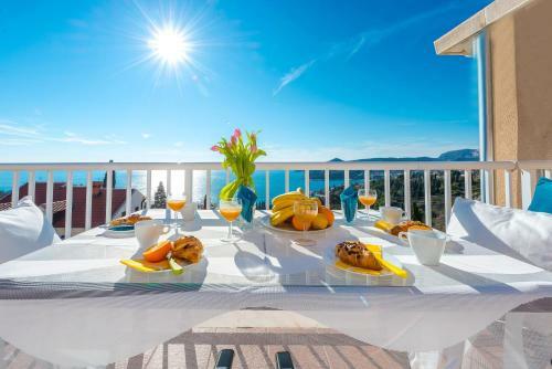 Summer Experience Apartment